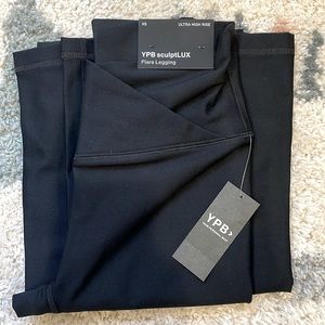Abercrombie YPB sculptlux flare leggings - black NWT